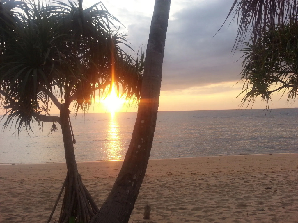 Lanta A&J Klong Khong Beach