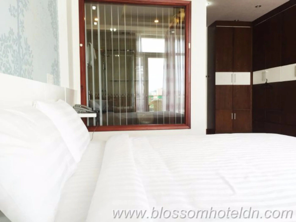Blossom July Hotel