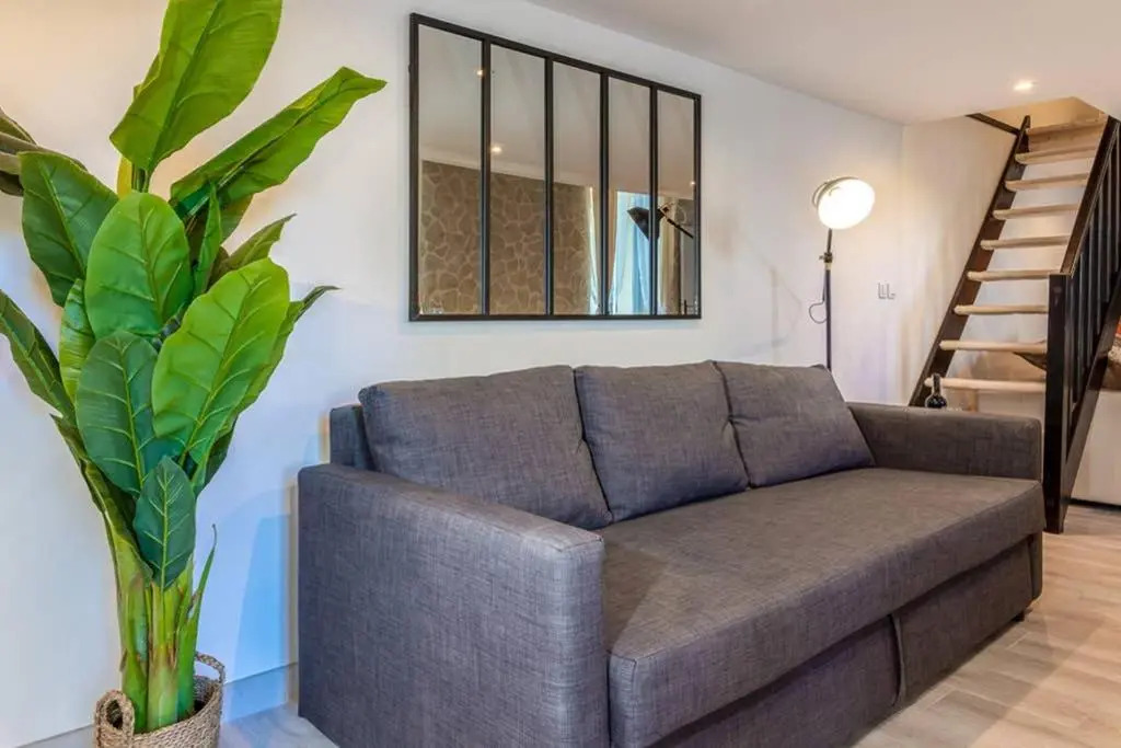PENTHOUSE Loft 5MIN PALAIS DES FESTIVALS AND BEACH terrace view on castle