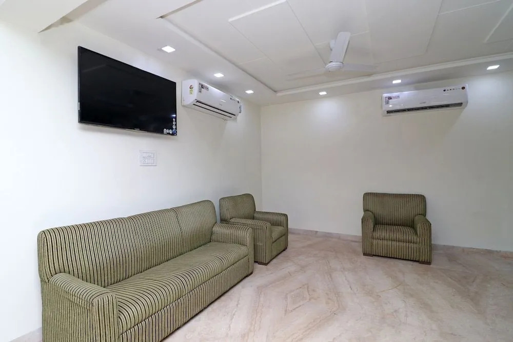 OYO 10213 Hotel Panache