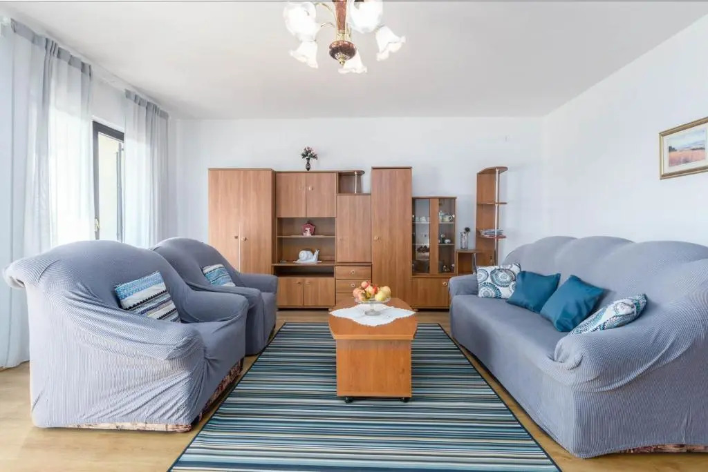 Apartment Paola for Max 7 Pax with 3 Bedrooms Large Garden And Spacious Balconies Overlooking the Sea