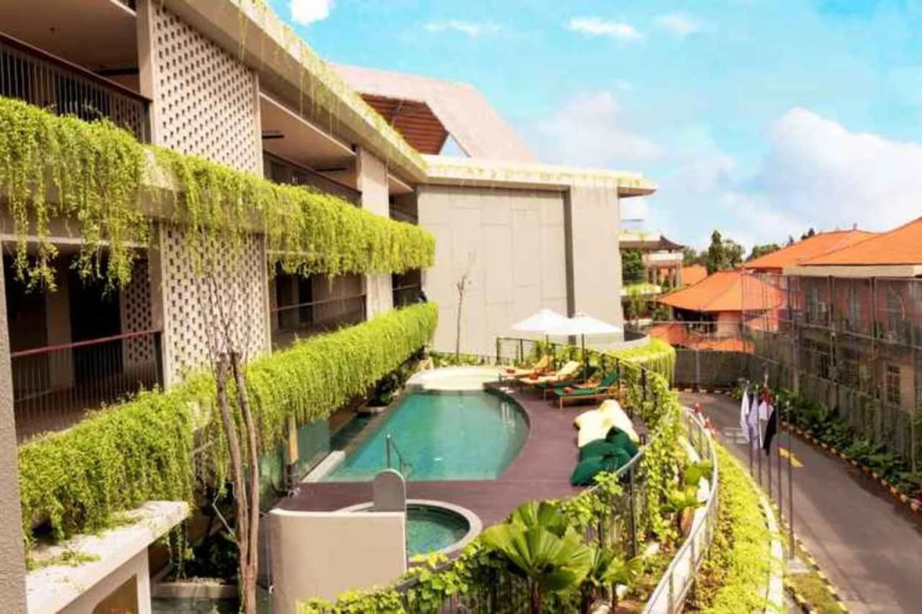 Beachwalk Residence