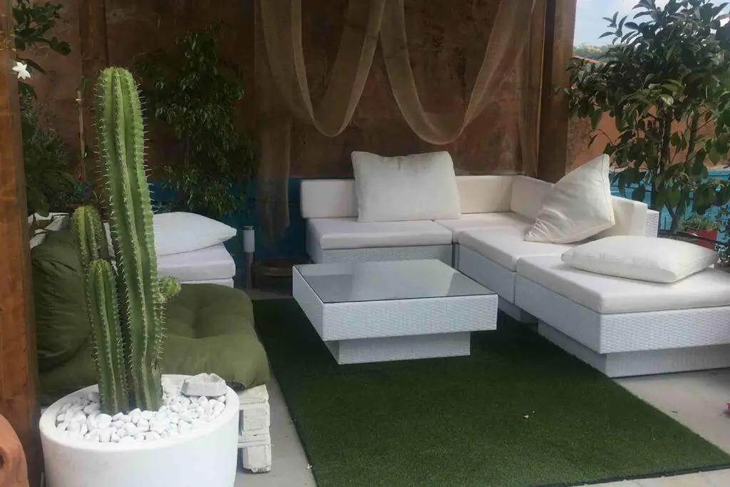 Terrazzo Esclusivo Con Zona Solarium Da 200 Mq