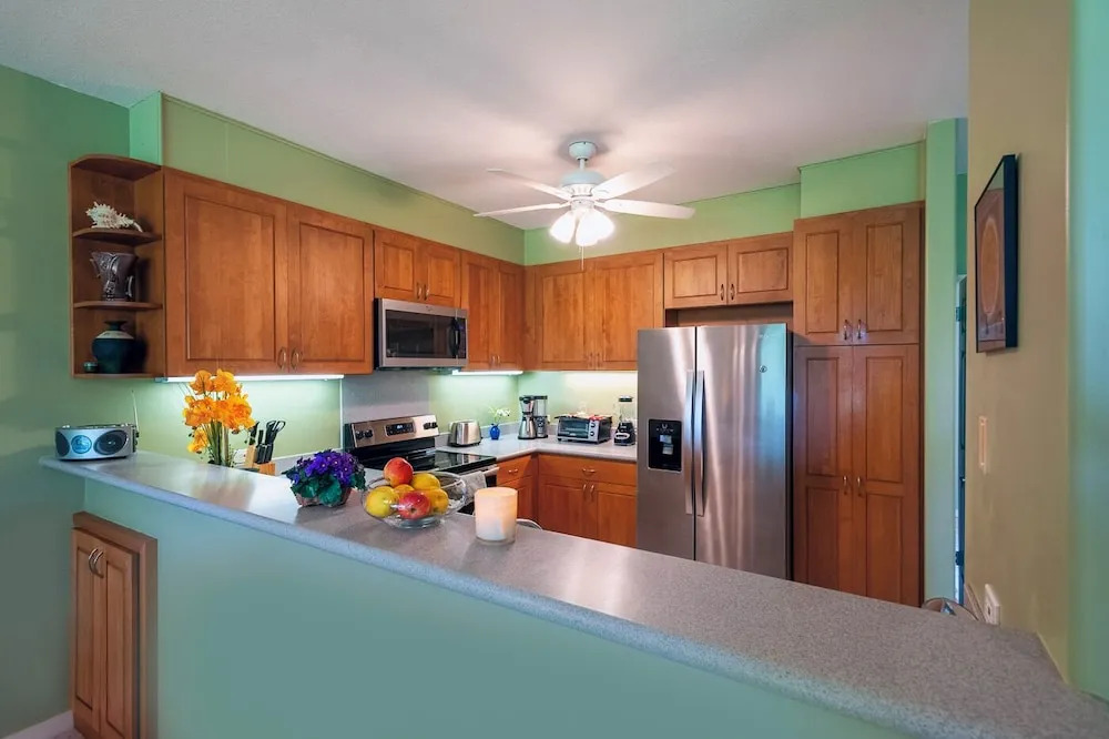 Emmalani Court 411
