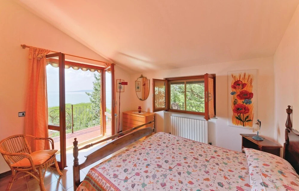 Stunning Home In San Feliciano Sul Tpg