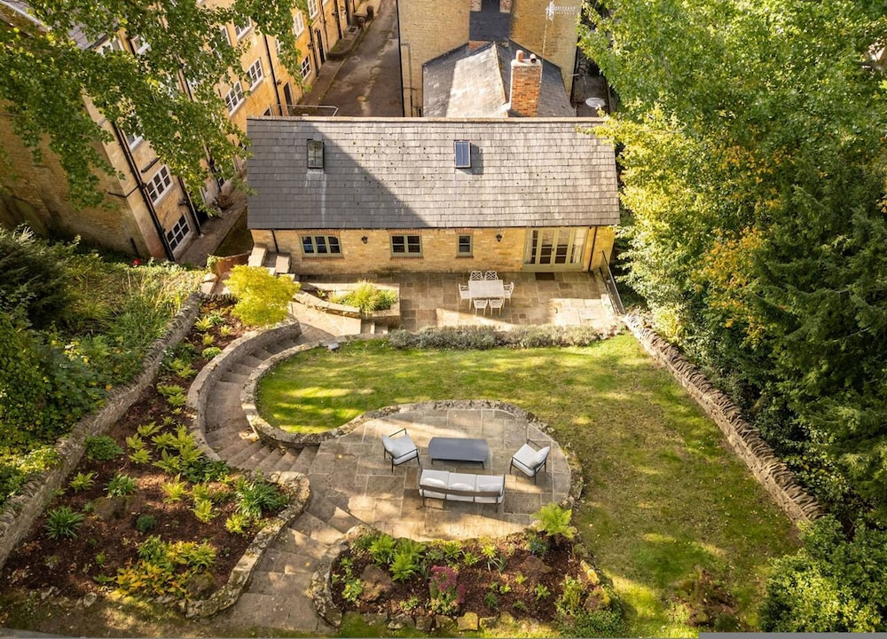The Millstream 3 Bedroom in the Cotswolds