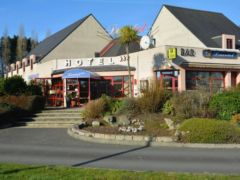Logis Hôtel Restaurant Les Fontaines