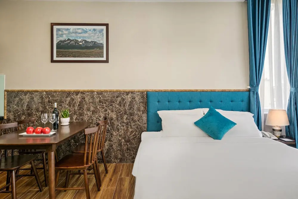 Celina Hotel & Apartment