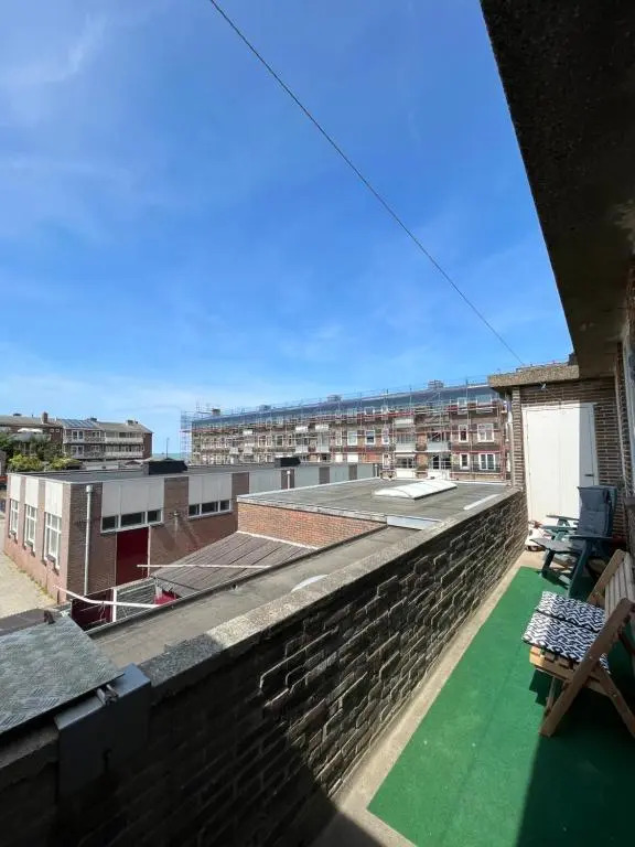 Ruim appartement vlak aan het strand voor 2-5 pers