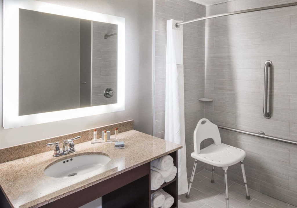 Comfort Inn & Suites Columbus North