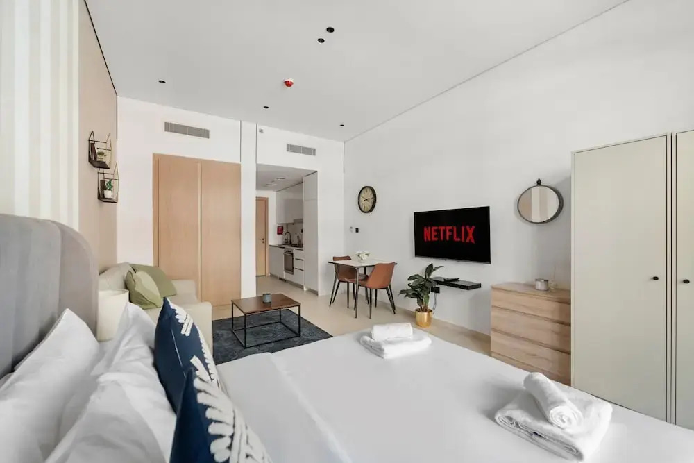 Beverly Residence - 120 Studio