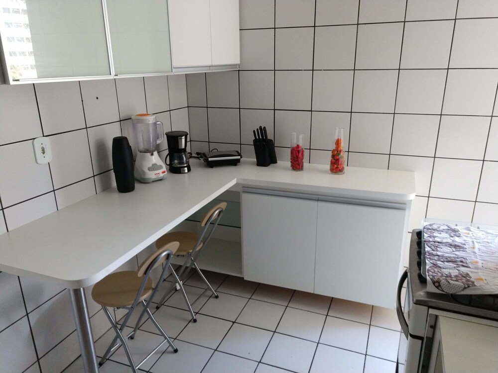 Apartamento a 200m feirinha beira mar