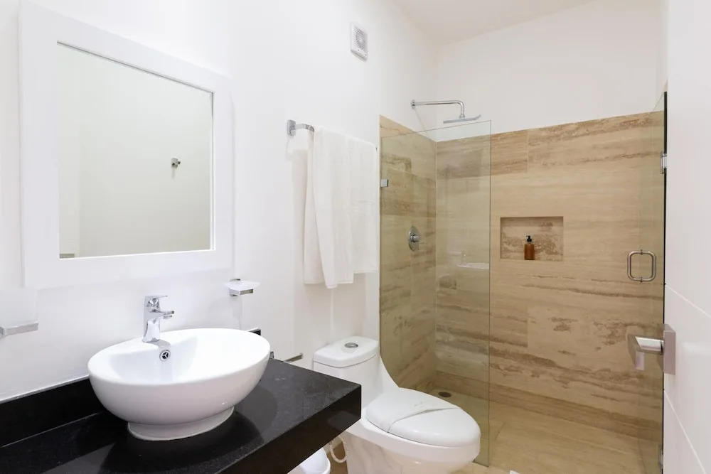 Amira Central 306