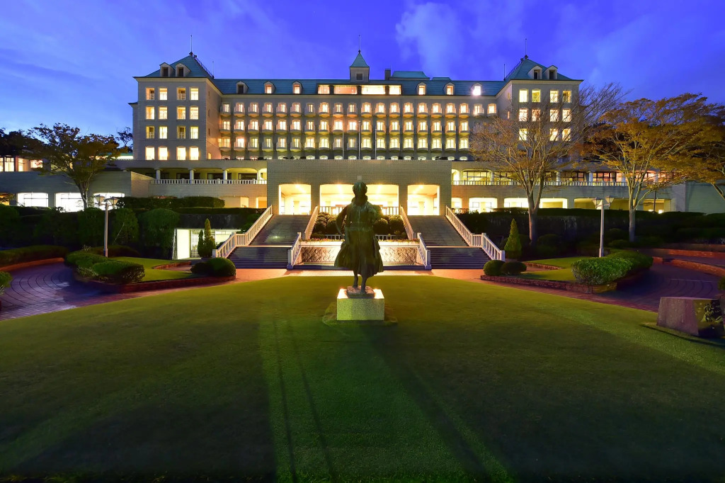 Shizuoka Country Hamaoka Course & Hotel