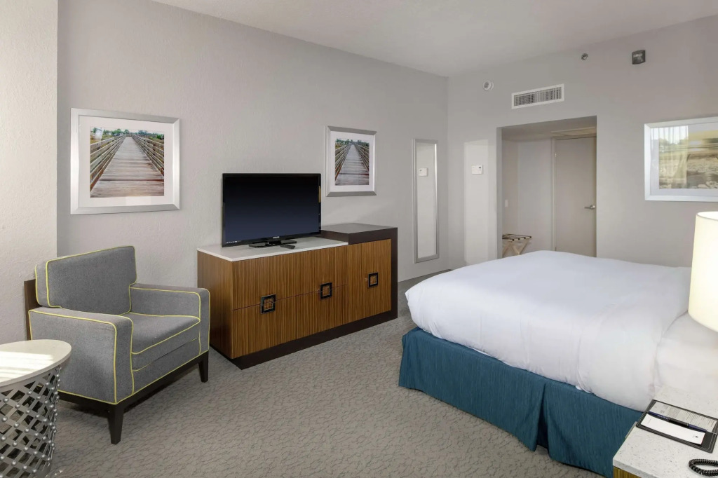 DoubleTree by Hilton Hotel Jacksonville Airport