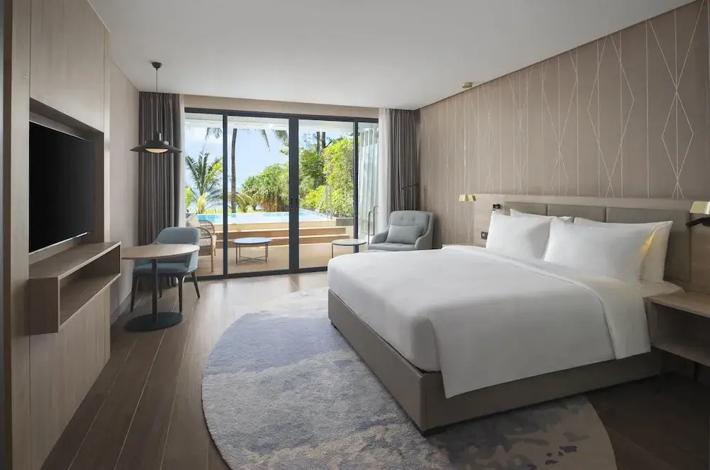 Radisson Blu Resort, Phuket Mai Khao Beach