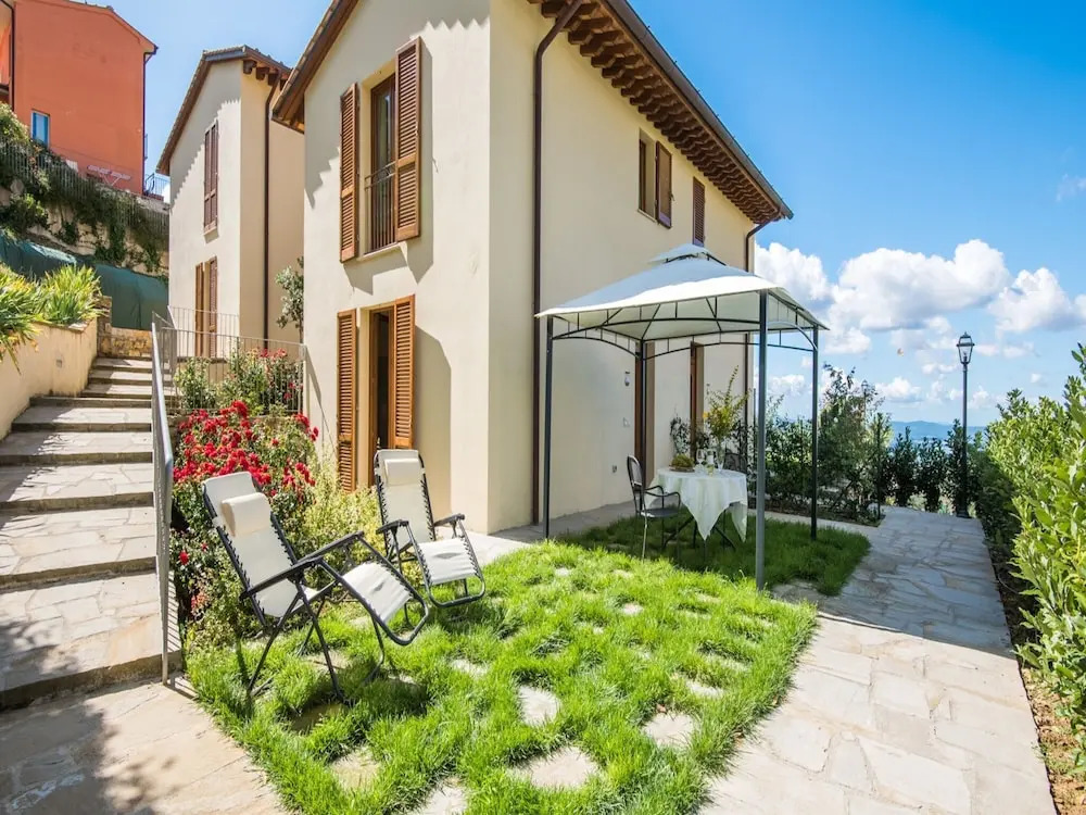 Charming apartment in Castellina in Chianti with garden