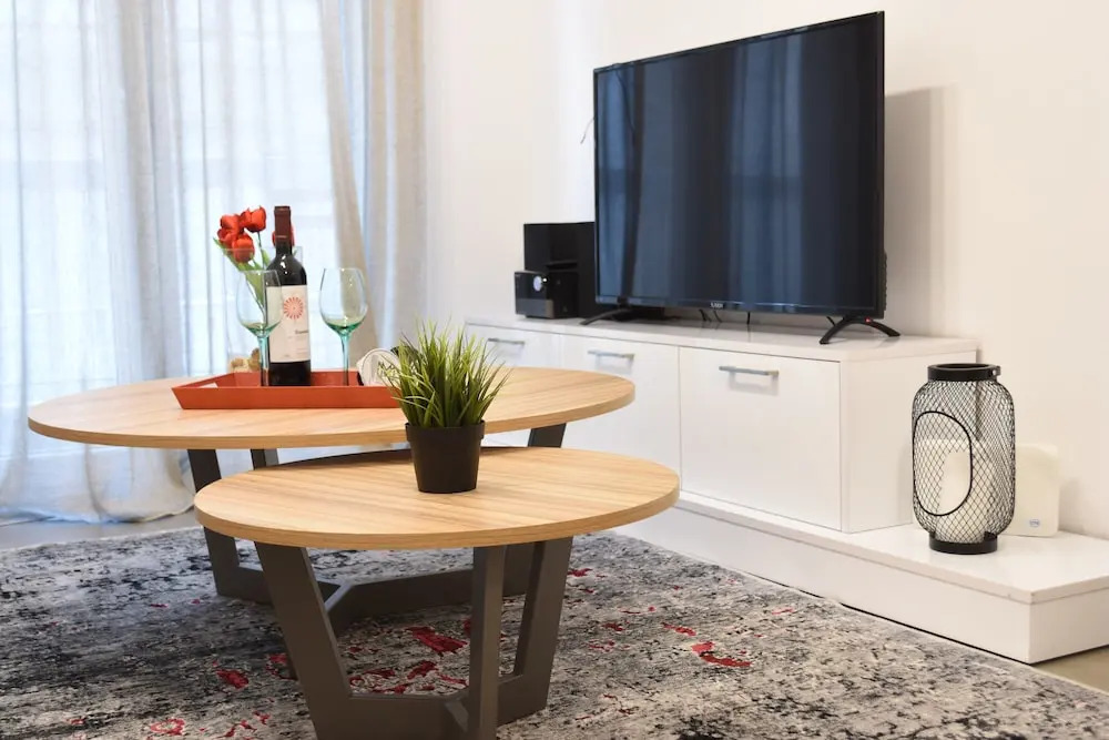 Heliconia Deluxe Apt Must