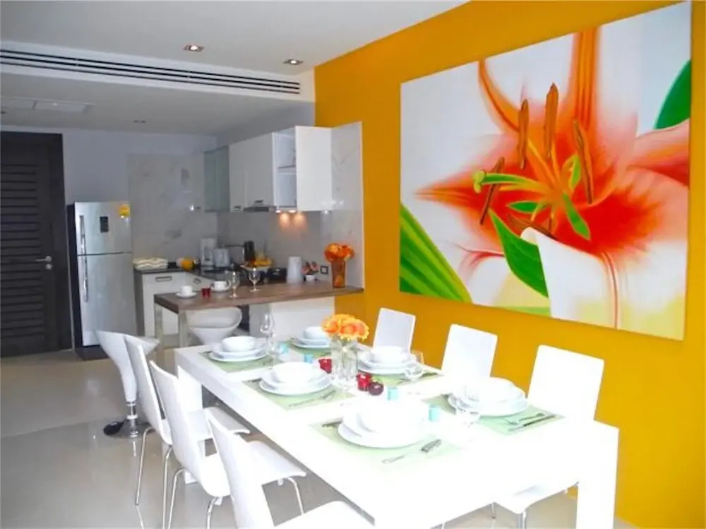 Emerald Patong 2 bedrooms Apartment Mountain View