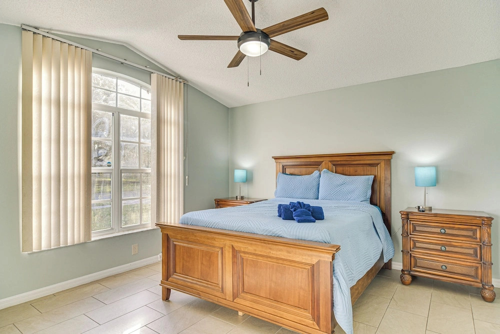 3 Mi to Clearwater Beach: Home w/ Patio & Grill!