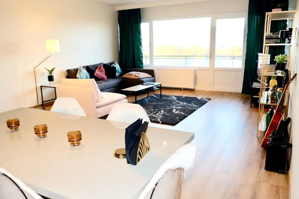 Apartment with 2 Bedrooms in Molenbeek-Saint-Jean, with Wonderful City View, Furnished Balcony And Wifi