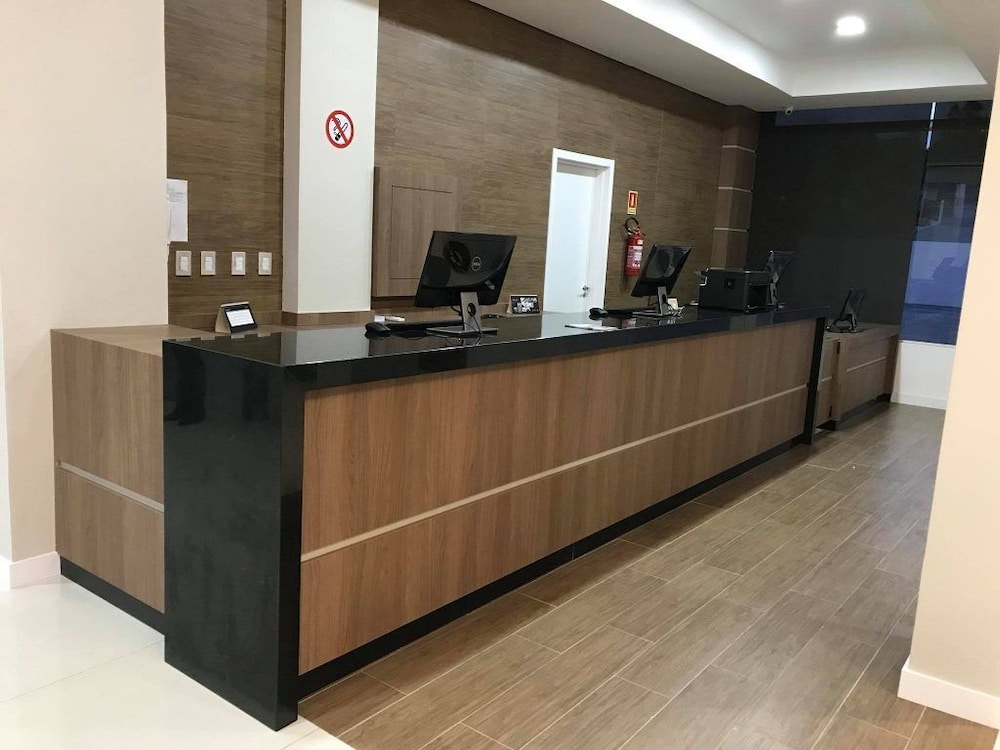 Confort Fronteira Hotel