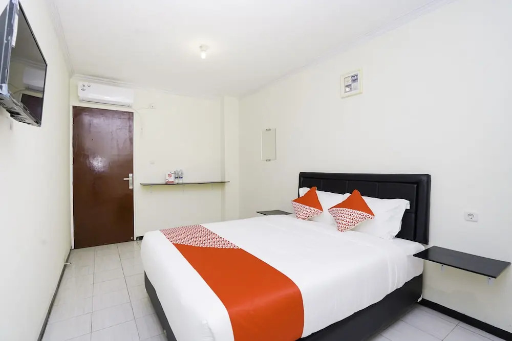OYO 2094 Prestige Residence