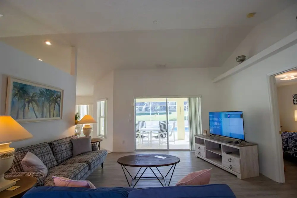 Villa Lovie Charming 4-bed 3-bath With Pool spa