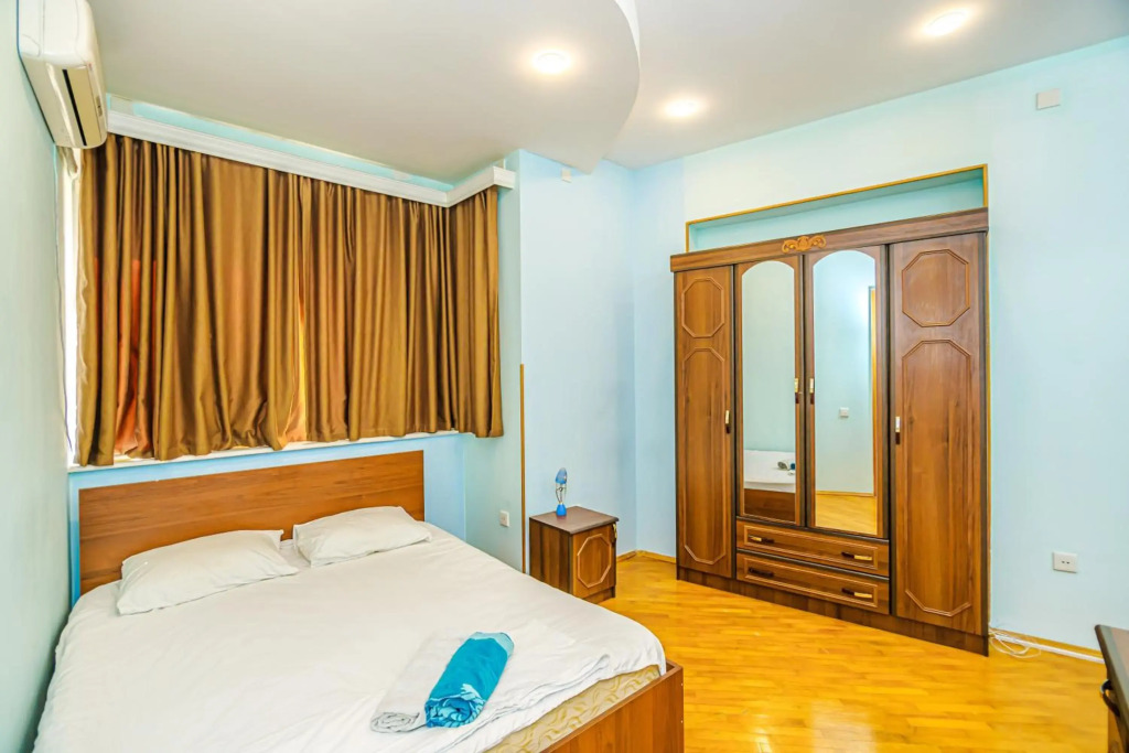 Old City 3 Room Lux Home