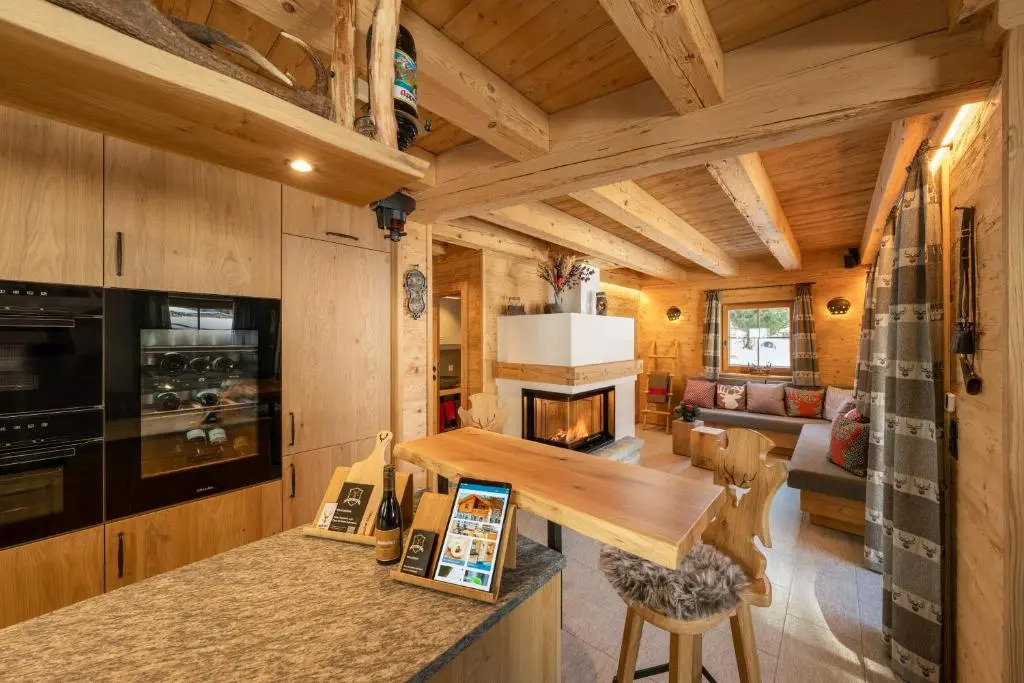 Engadin Chalet - Private Retreat & Appart -St Moritz - Val Bever