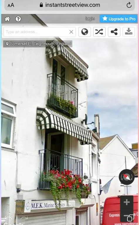 Teign Townhouse within reach of the beach