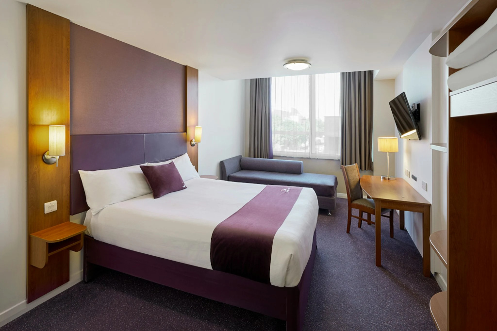 Premier Inn Bolton - Stadium/Arena
