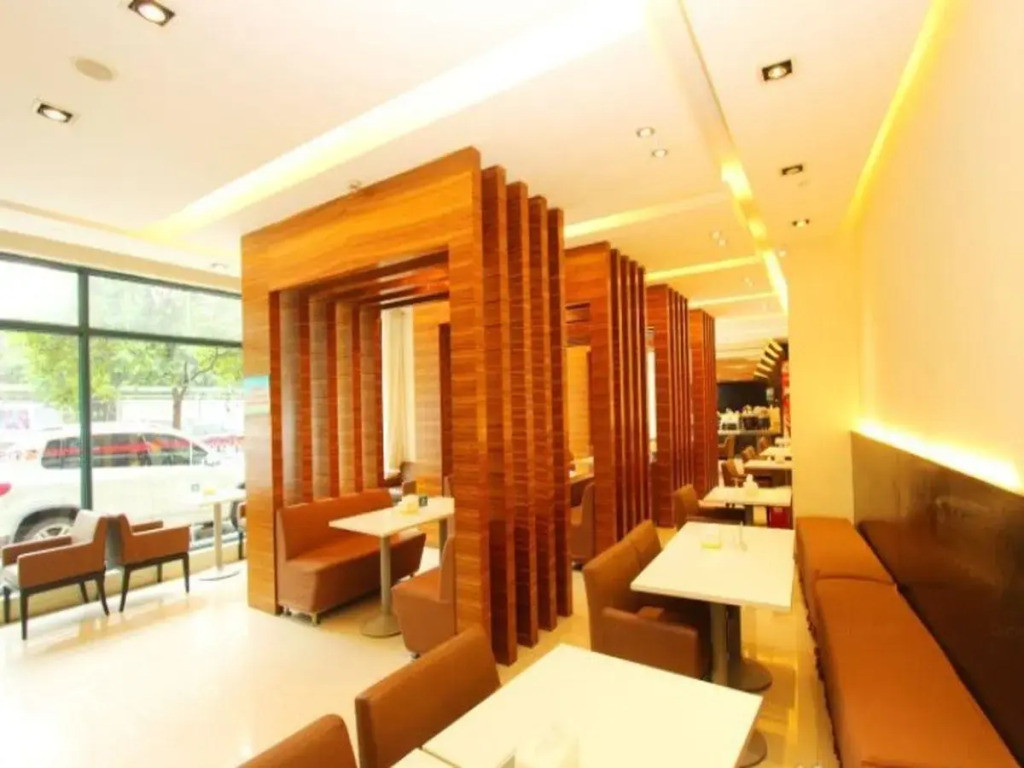 Jinjiang Inn Select Wuhan International Expo Center Maying Road Metro Station
