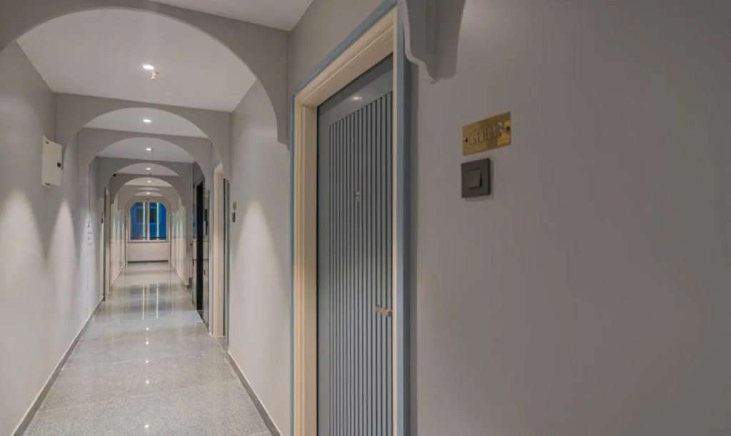 Treebo Premium D Consulate, 5 Mins Walk To Us Consulate