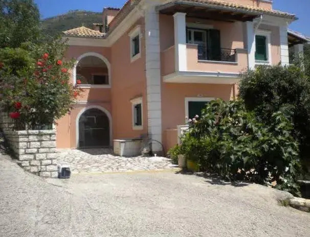 Villa Nestoras
