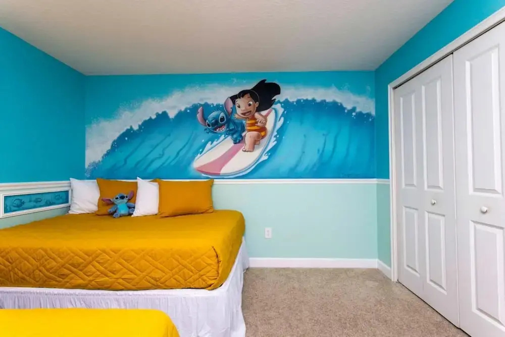 4819 Fantastic Club House With Water Park