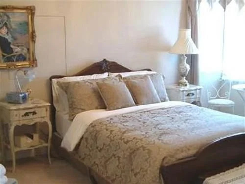 The Doorknocker Bed and Breakfast