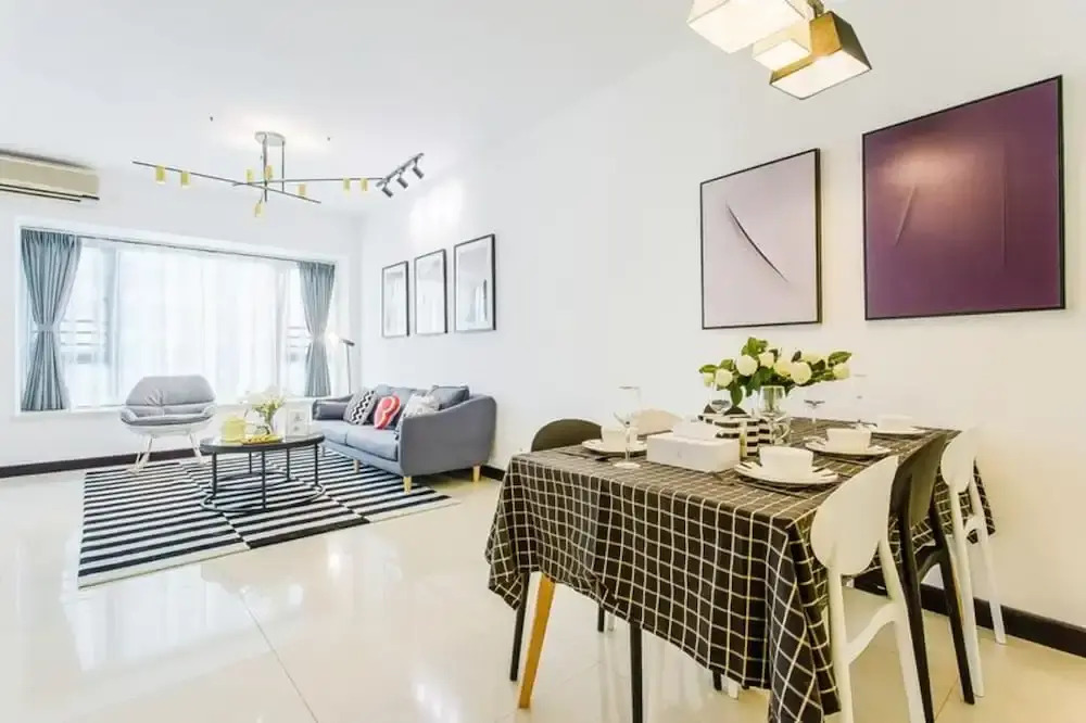 Locals Boutique Apartment Huafa Plaza 15