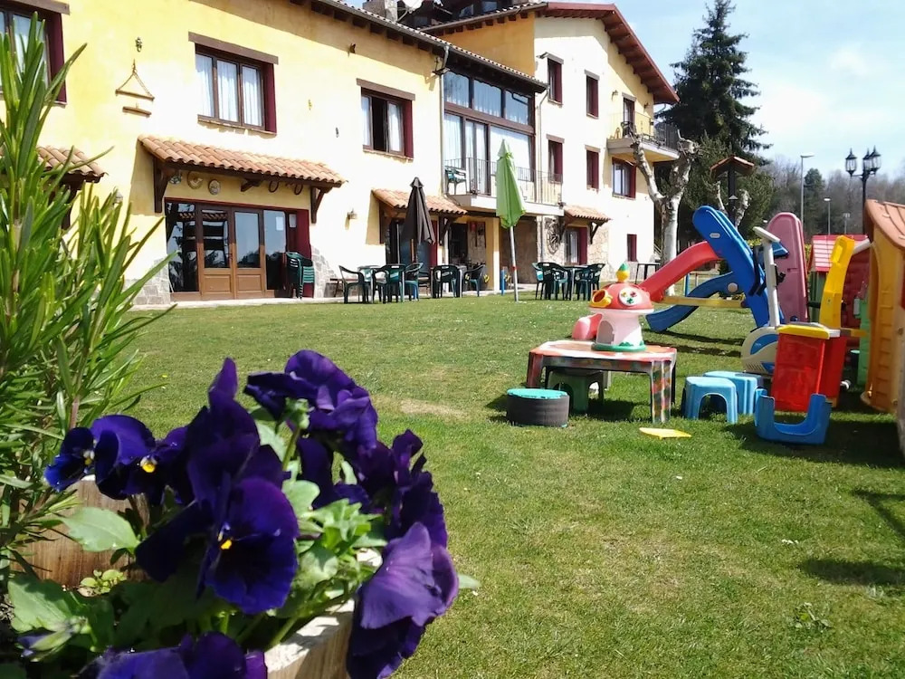 ELS OCELLS Apartaments i Cases Rurals