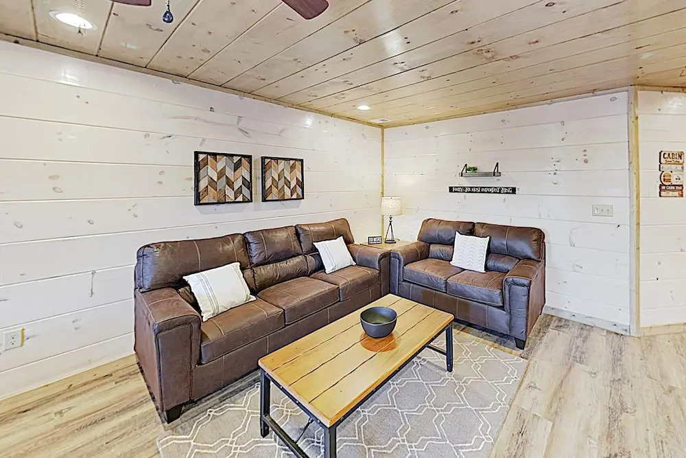 New Listing! Brand-new W/ Private Hot Tub 2 Bedroom Duplex