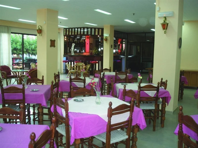 Brati II Beach Hotel