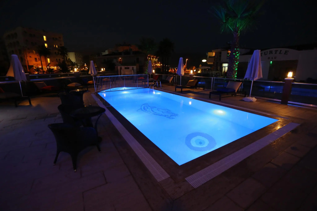 Aurasia Sea Side Hotel