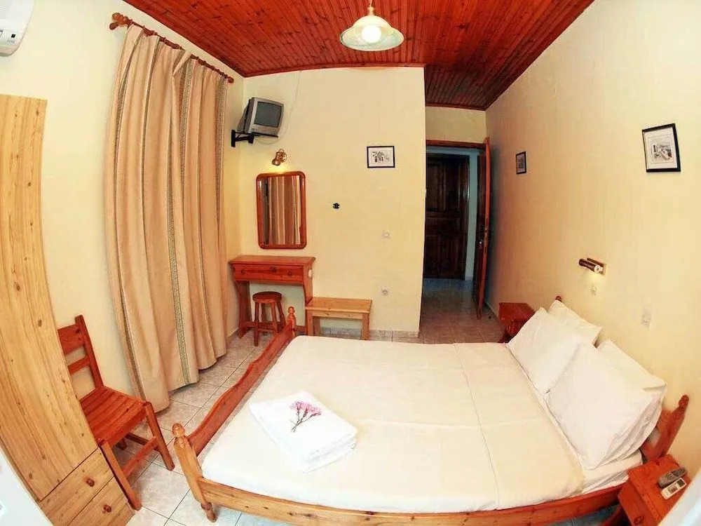 Glaros Guesthouse