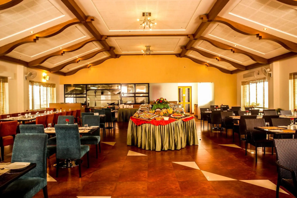 Oyo Premium Kakkanad Civil Station
