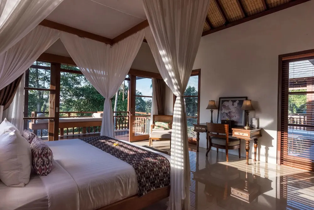 Villa Rusa Biru