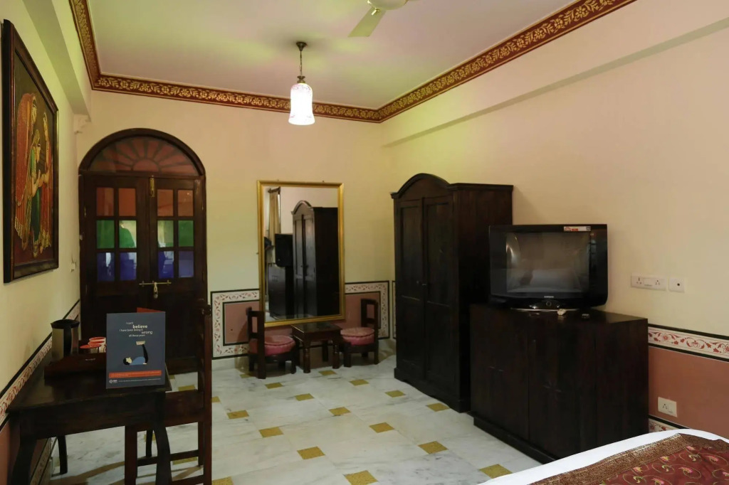 Rani Mahal Hotel