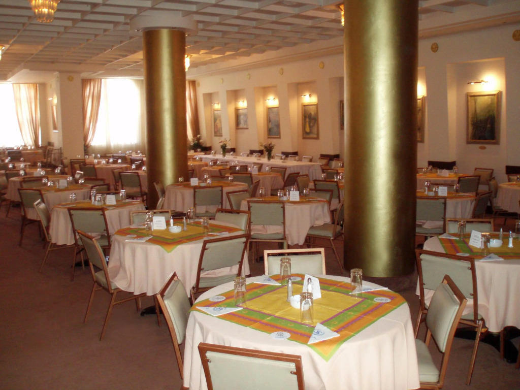 Sparta Inn