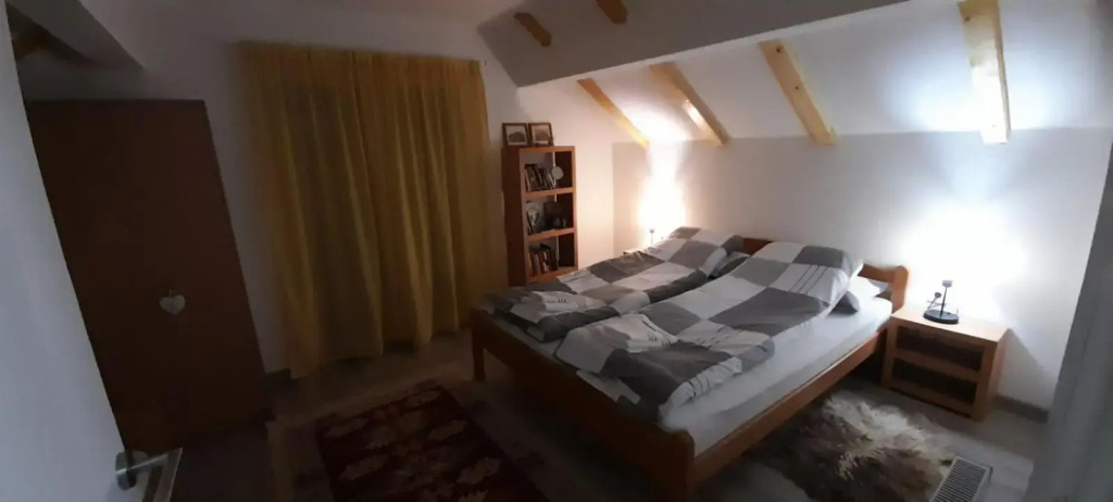 Ravne weekend house