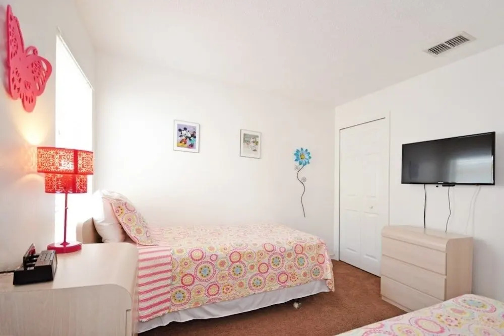 Buckingham Palm Villa 4 Bedroom Home by RedAwning