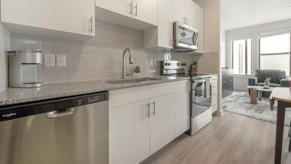 Landing Apartments - South Austin